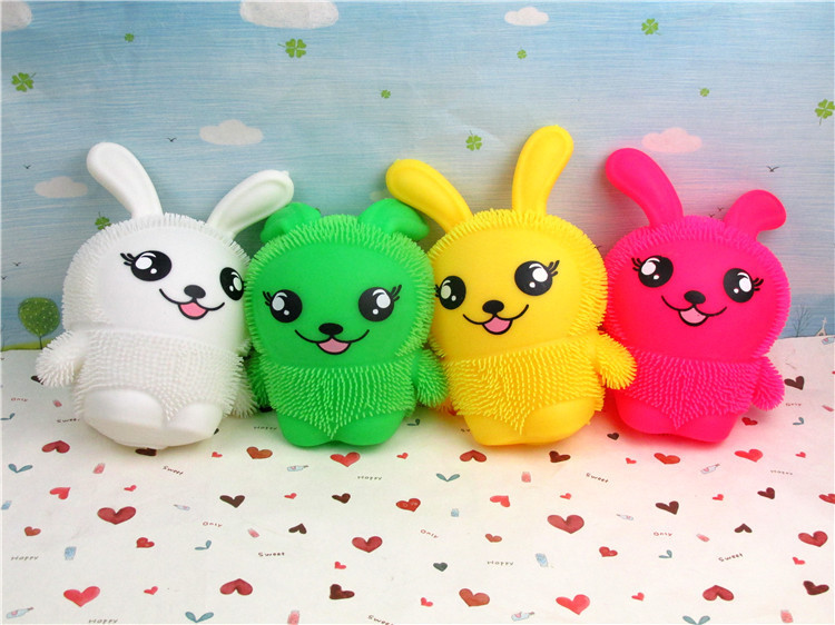 儿童节玩具热卖 发光玩具 可爱流氓兔发光tpr毛毛球 大号兔子批发