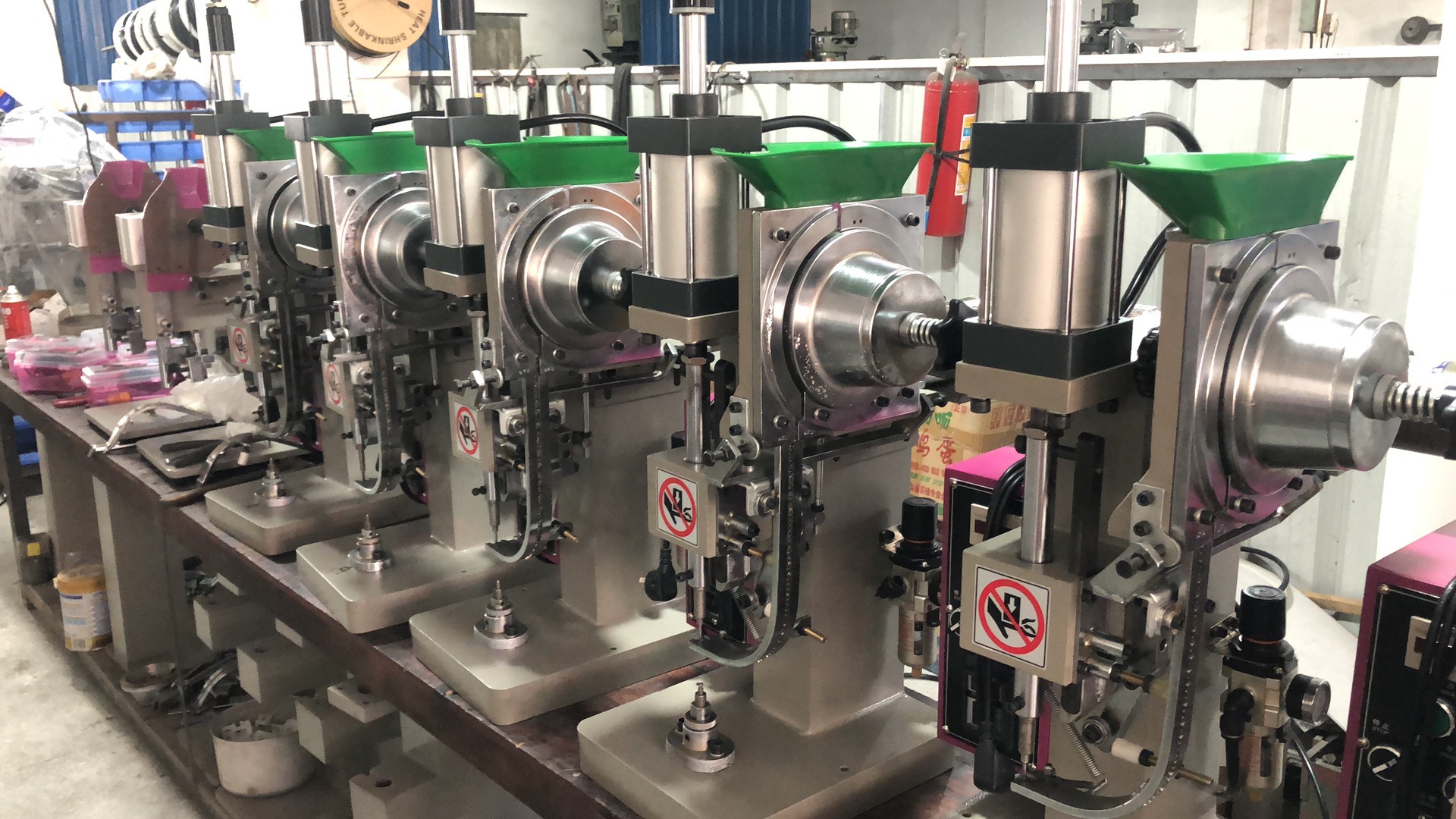 鸡眼机 免冲孔型鸡眼机 鸡眼扣铆钉机 塑料模具鸡眼机 鸡眼机