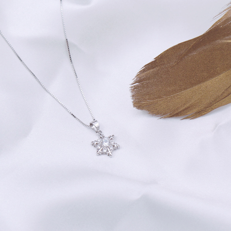 冰糖炖雪梨电视剧同款s295纯银雪花吊坠项链女黎语冰棠雪锁骨链
