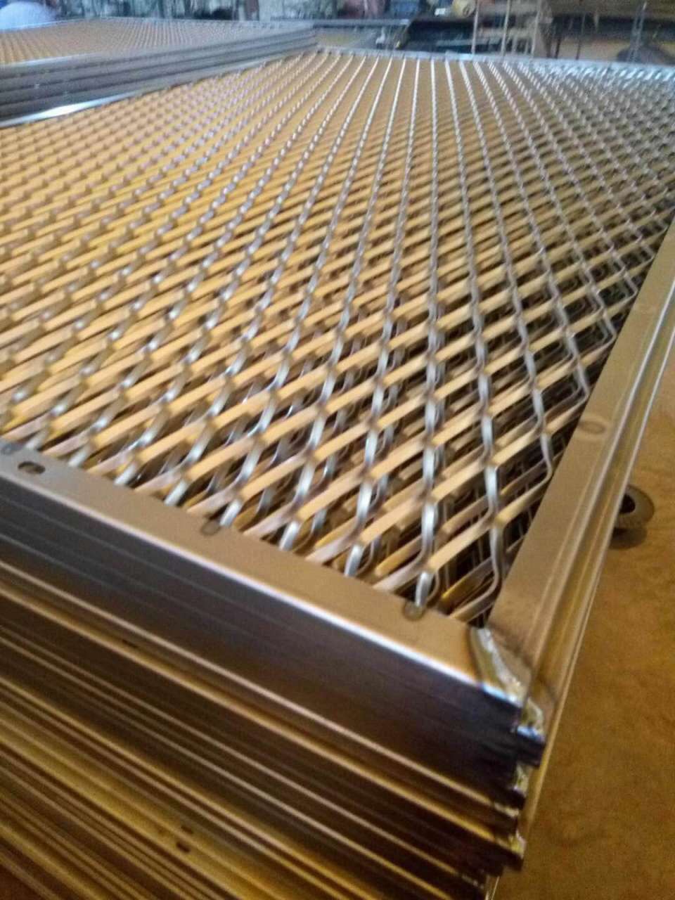 304不锈钢菱形网,不锈钢网,不锈钢轧花网,不锈钢冲孔板 孔板