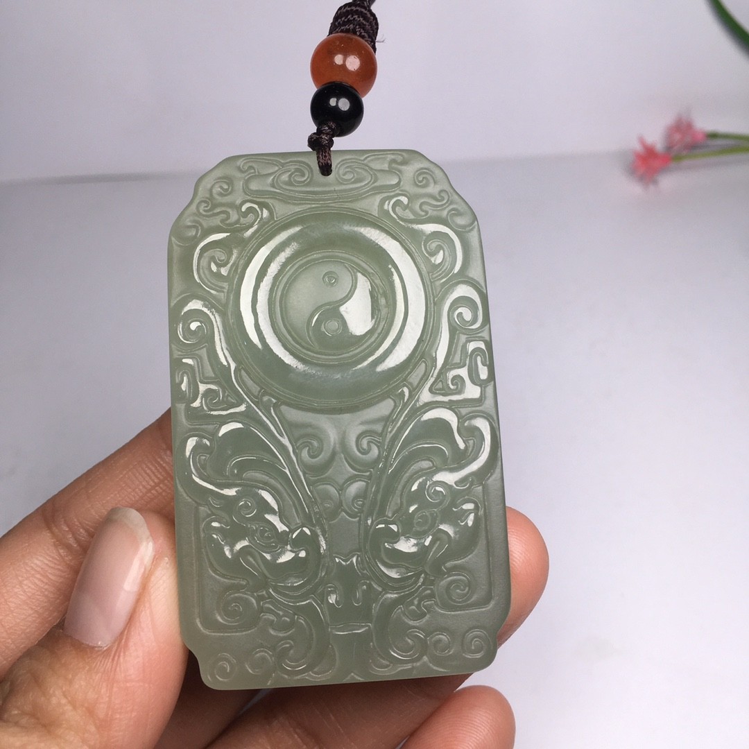 玉器工艺品新疆和田玉双龙太极八卦兽牌平安牌玉石挂件送国检证书