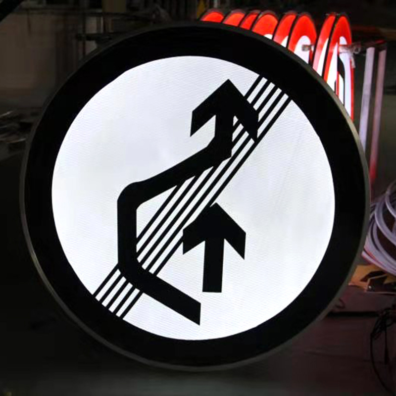 厂家非标定制led发光标志牌 铝合金交通指示牌 高速公路反光标识