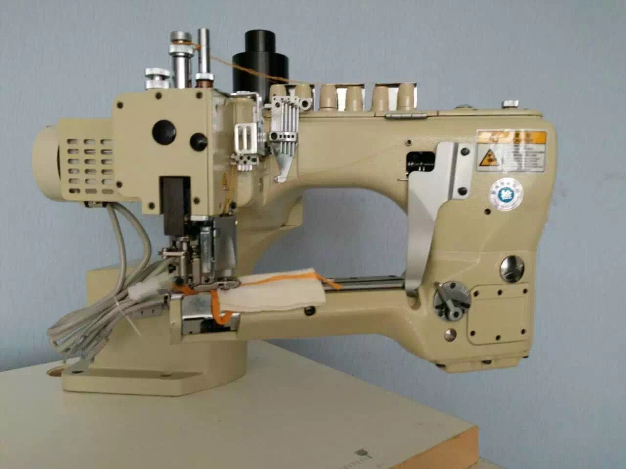 四针六线拼缝机无骨接缝机小嘴拼接机绷缝机内衣秋衣拼接机