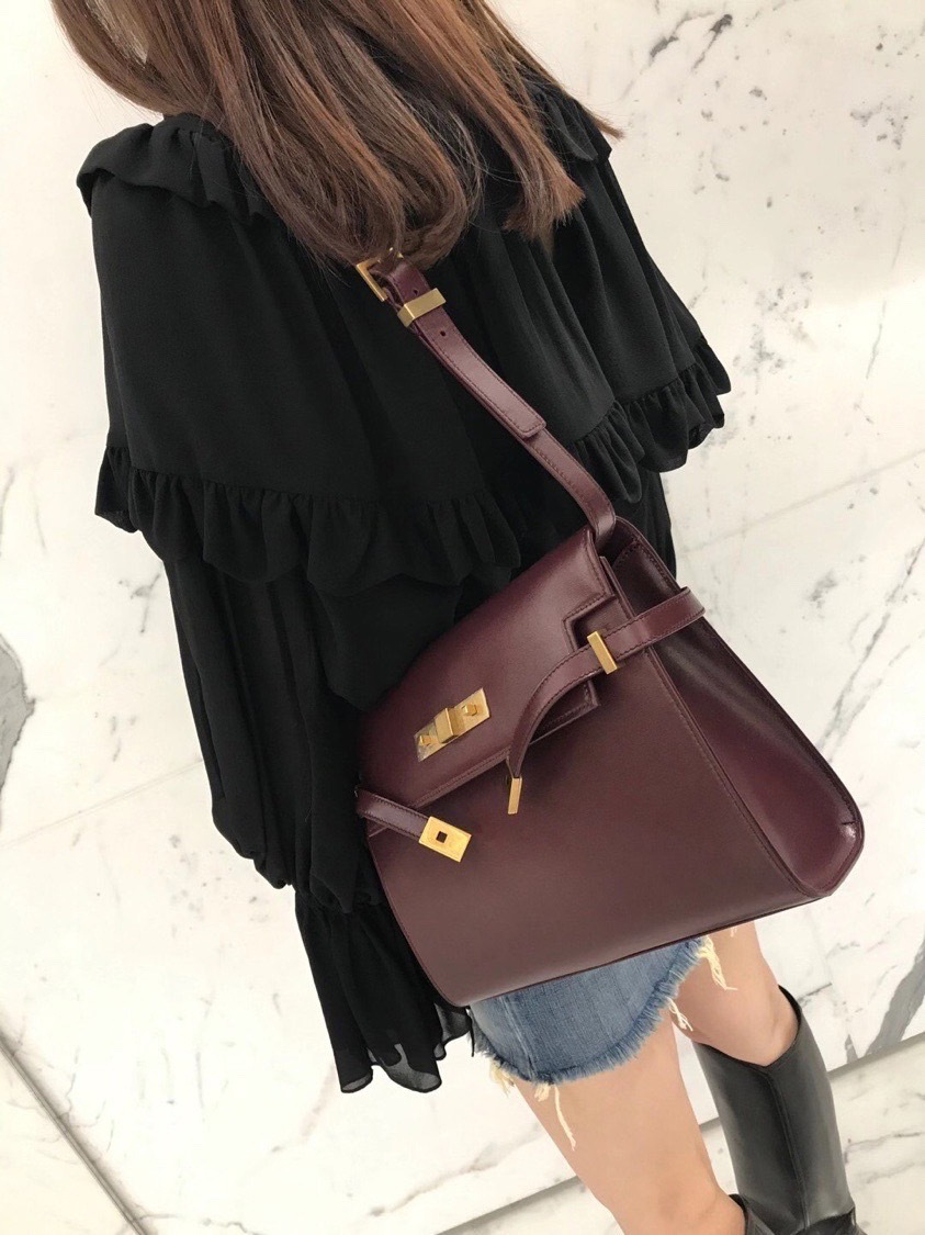 2020新款纯色曼哈顿法棍包腋下包牛皮单肩手提女包复古邮差小方包