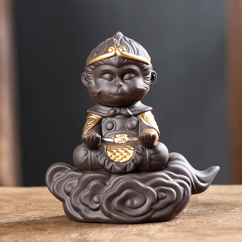 脚踏祥云孙悟空紫砂茶宠摆件精品可养茶玩齐天大圣茶具配件车载