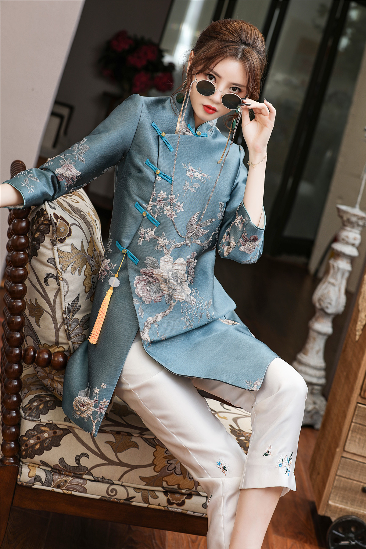 旗袍单外套中式小袄复古改良版唐装女冬长袖配莲花流苏