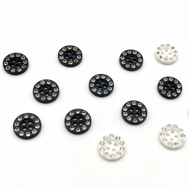 Wholesale Plastic Four-Eye Rhinestone Straight Plastic Button Classic Children's Women's Shirt Sweater Cardigan Diamond Button