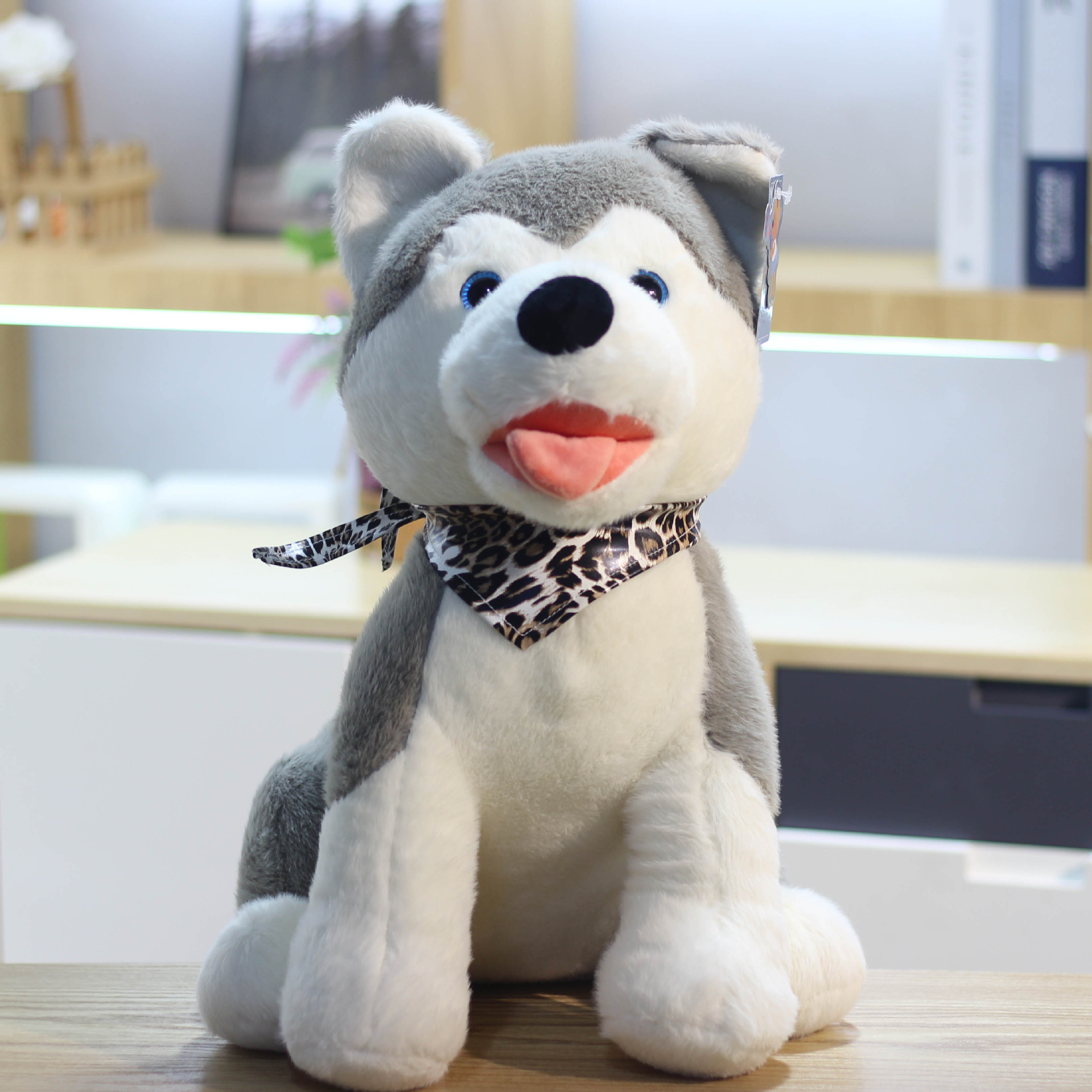 厂家热销新款yy蹲姿哈士奇毛绒玩具公仔 仿真二哈网红玩偶礼物