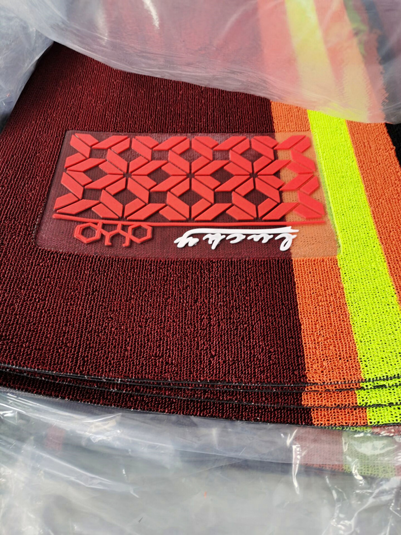 厂家供应汽车脚垫新款雪妮丝自由裁剪脚垫雪尼丝三件套卷材批发