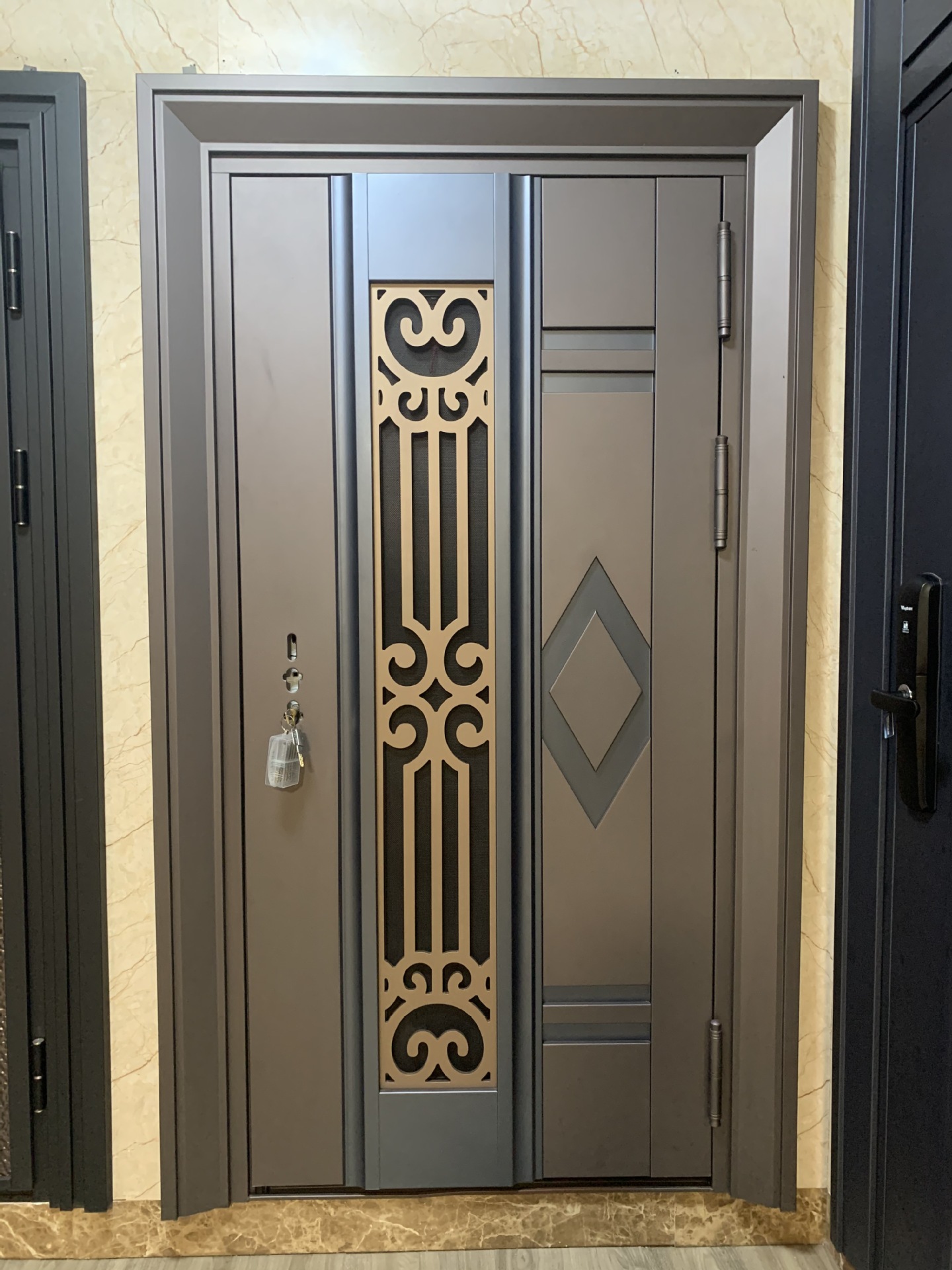 豪华单层入户门花格推拉门中门电解不锈钢木纹板专业进户门定制