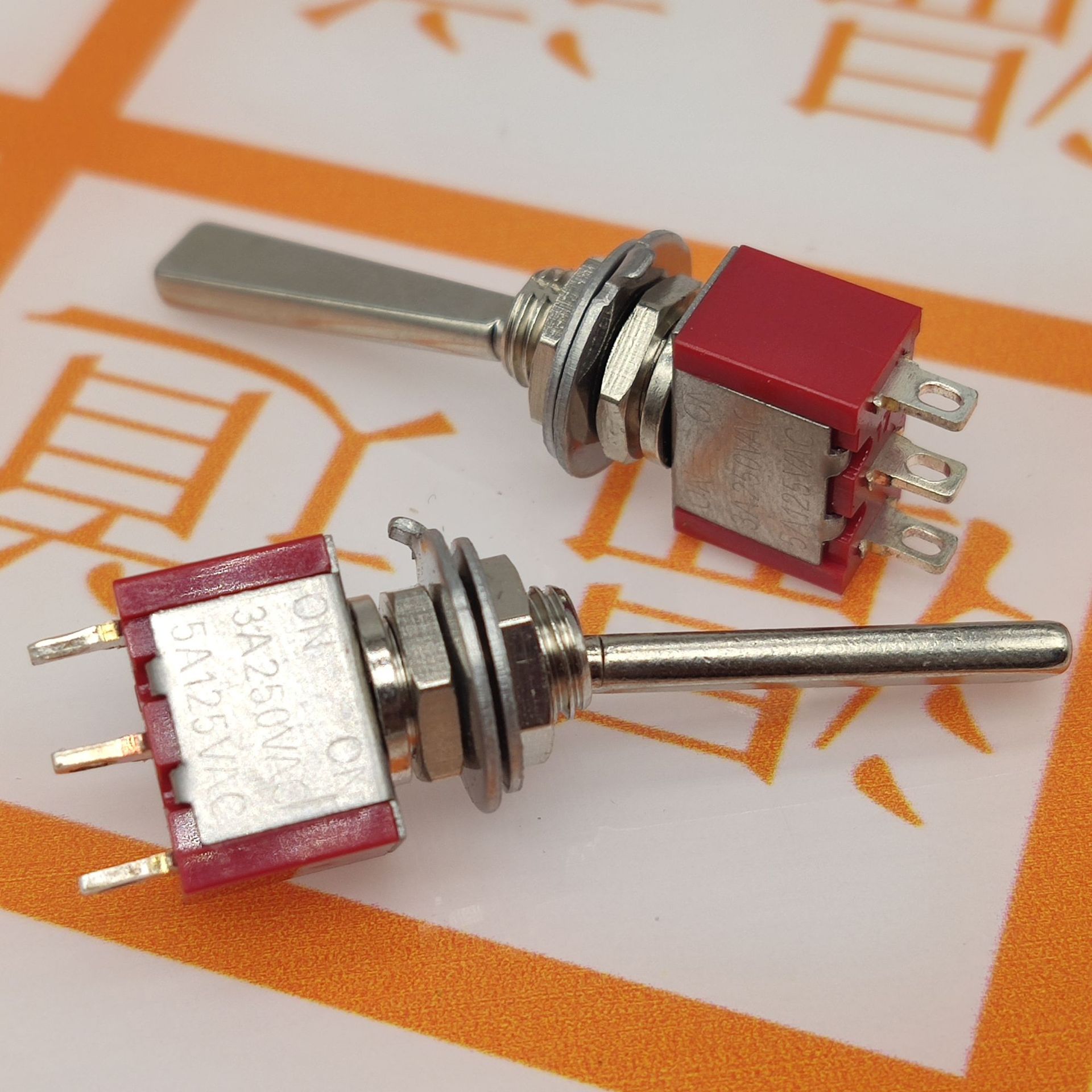 钮子开关mts-112 单边复位 3脚2挡 自动回中 银点 6mm 长扁柄