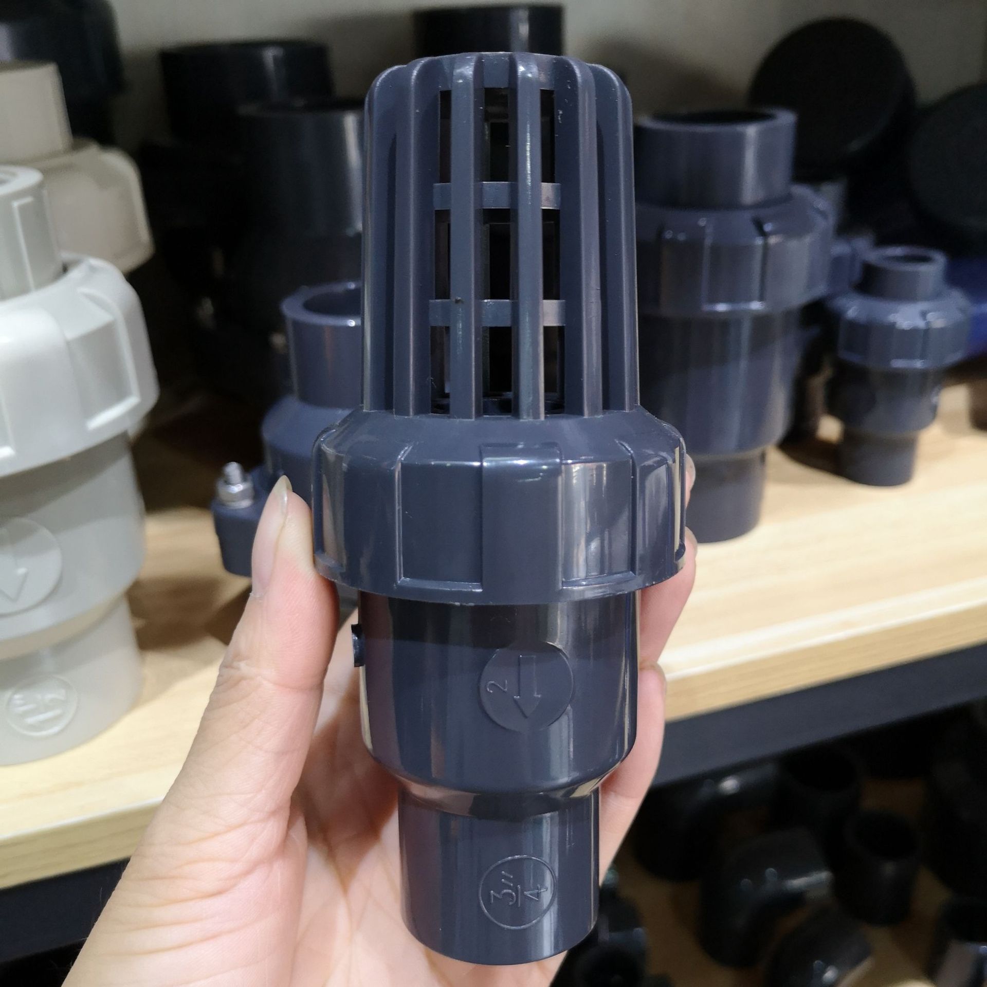 upvc球形底阀水泵止回阀花蓝头塑料水管抽水鱼缸终端止逆阀15-100