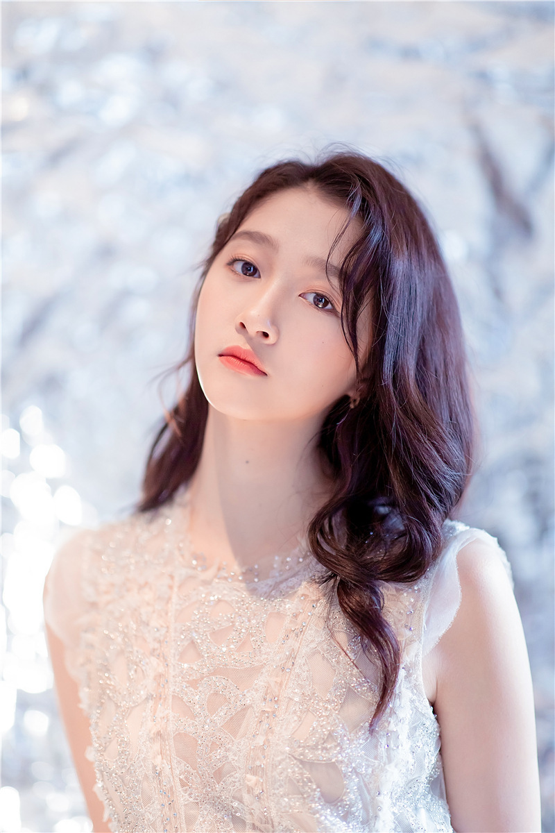 明星关晓彤同款2020春夏重工钉珠圆领无袖修身连衣裙超仙礼服裙