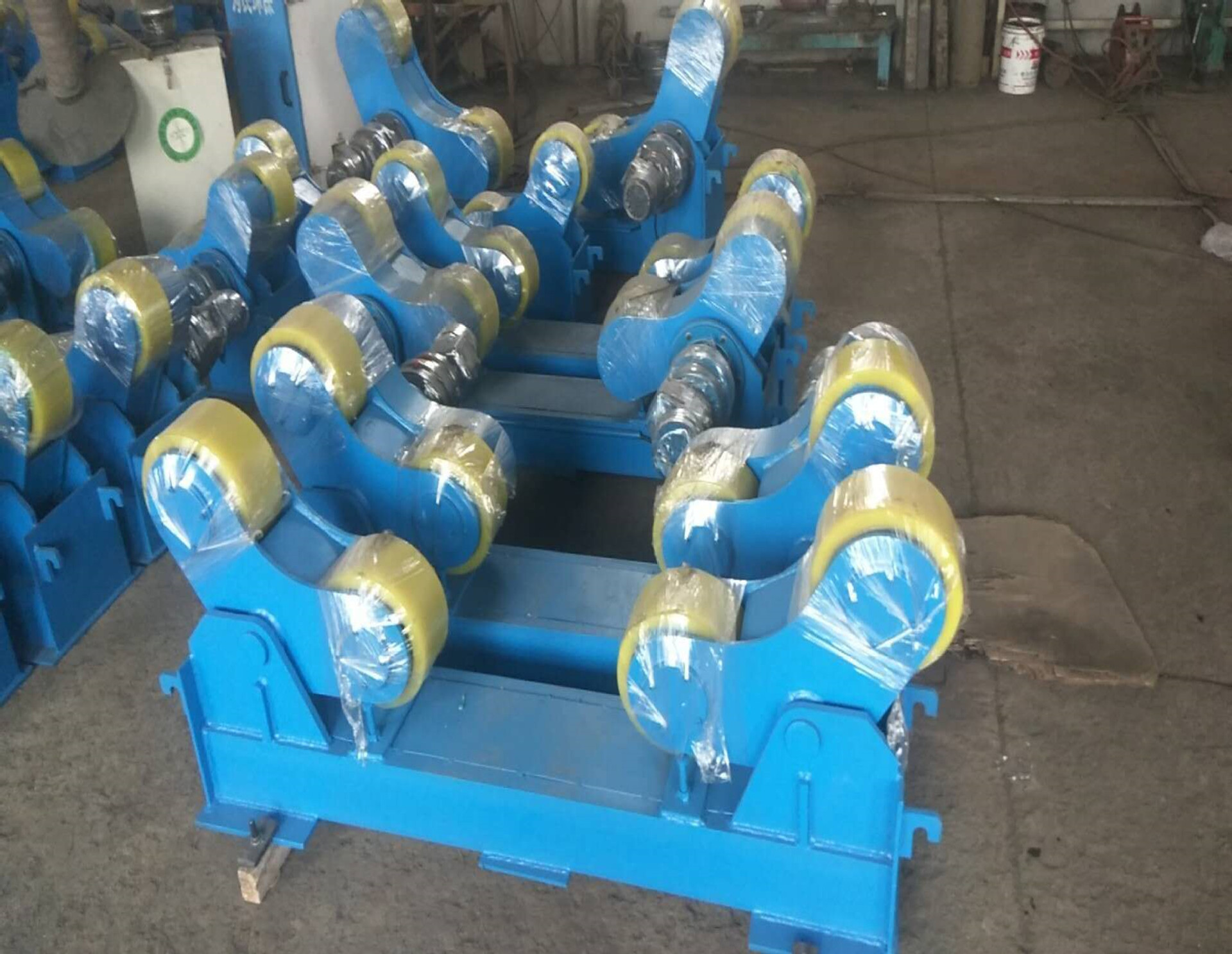 20吨滚轮架自调式可调式丝杠式螺孔式风电用滚轮架焊接滚轮架