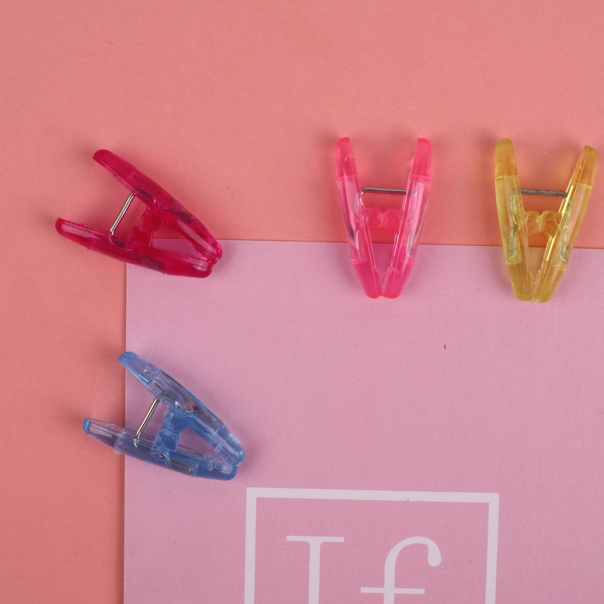 a字夹可爱创意韩国文具塑料夹子 小夹子 彩色透明夹子