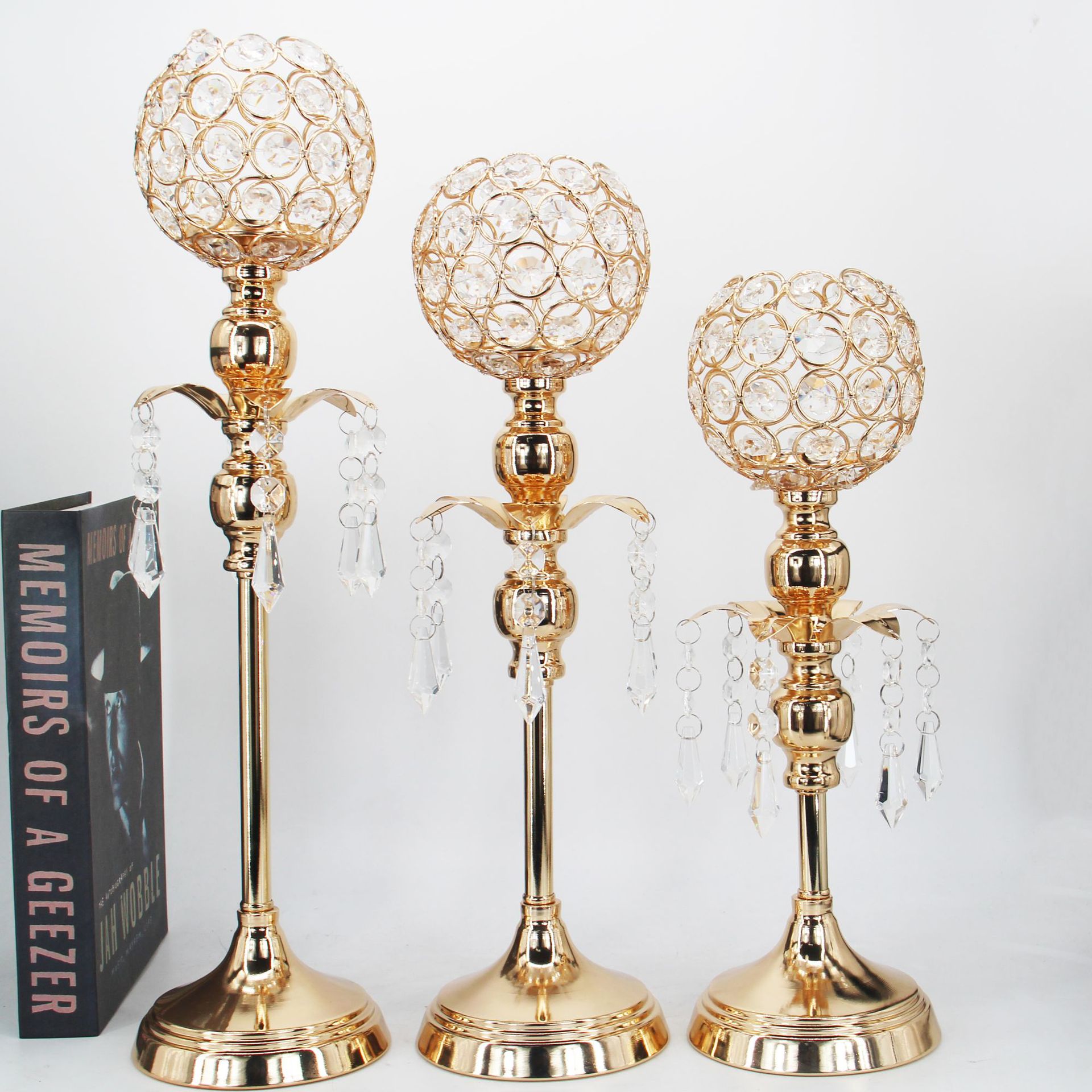 厂家热销欧美电镀铁艺烛台婚庆道具复古蜡烛台创意摆件现货