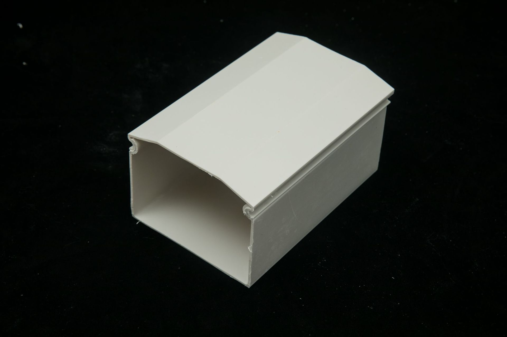 厂家供应200x100pvc塑料线槽方形明装电线走线槽室内装饰线槽配件