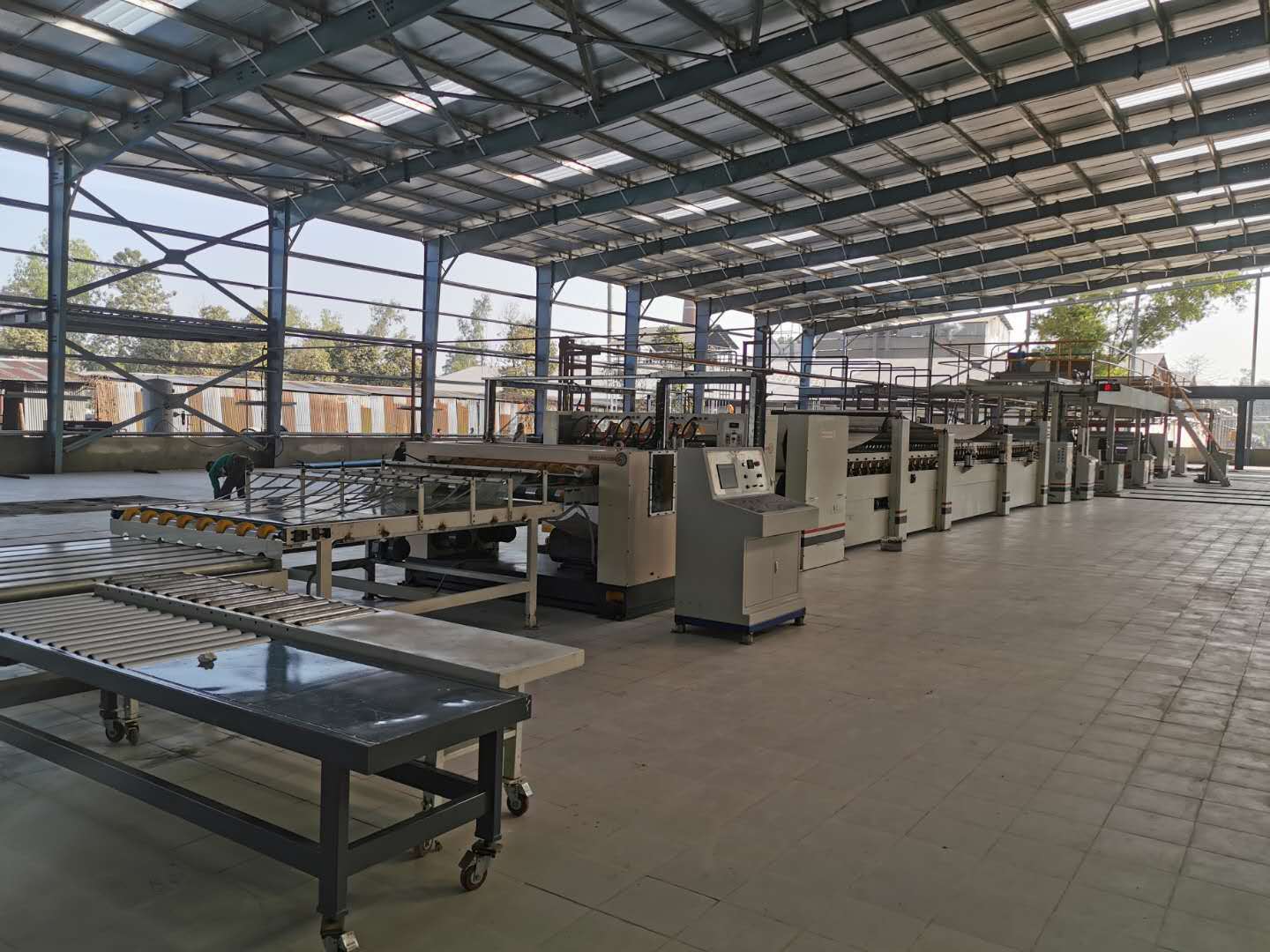 三层瓦楞纸板生产线 纸箱,水果包装纸箱板生产流水线