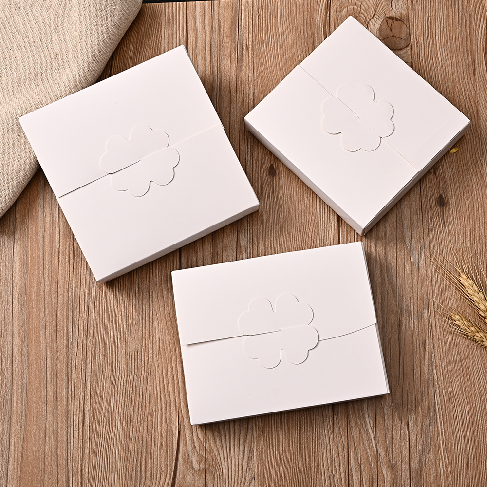 幸运四叶草生日蛋糕刀叉包装盒牛皮纸烘焙包装盒手工小礼品盒批发