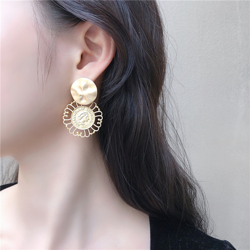 s925银针金属镂空耳环女法式复古网红气质哑光人头像耳钉耳夹f238