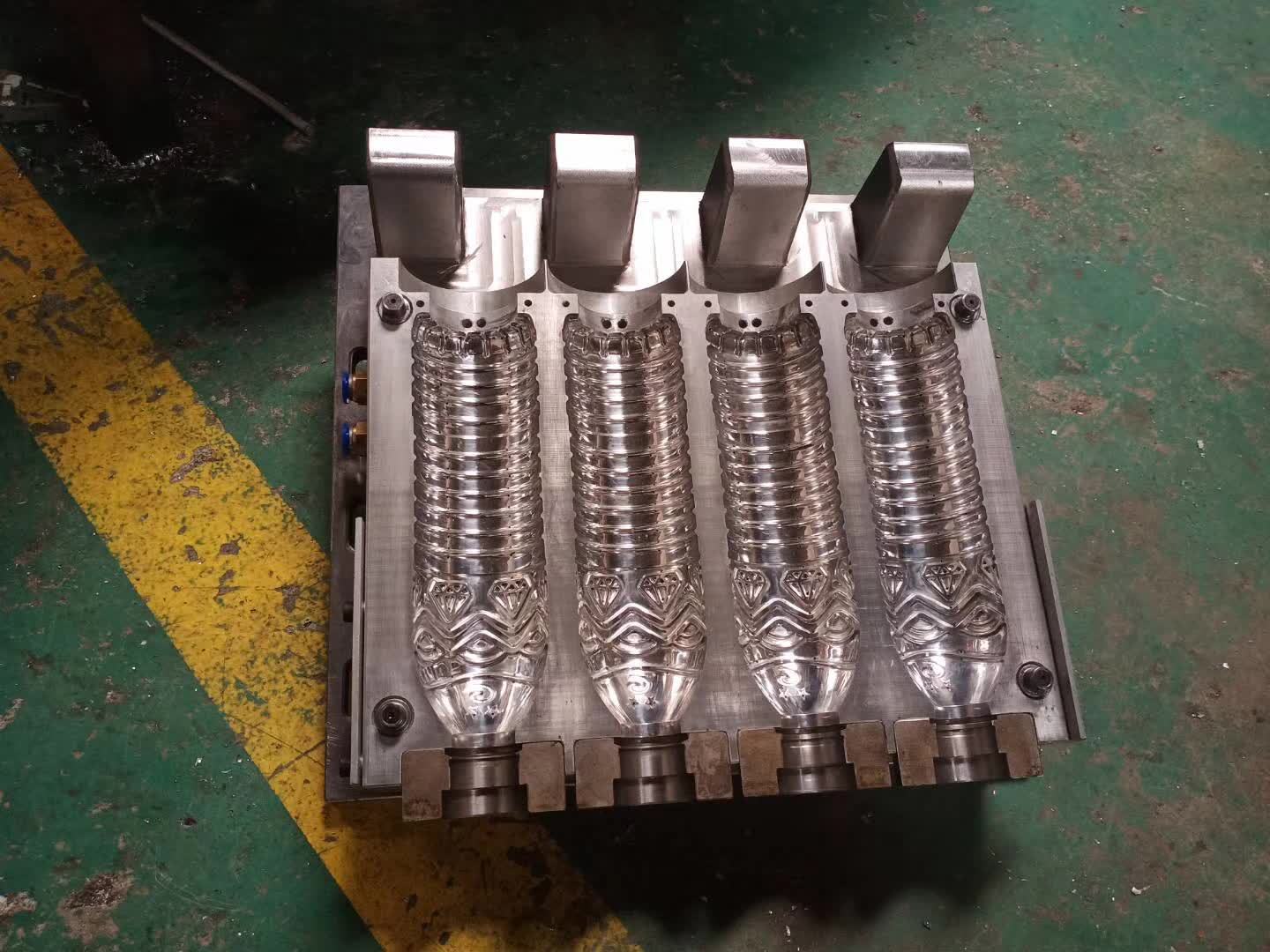 pet吹瓶机,吹瓶模具