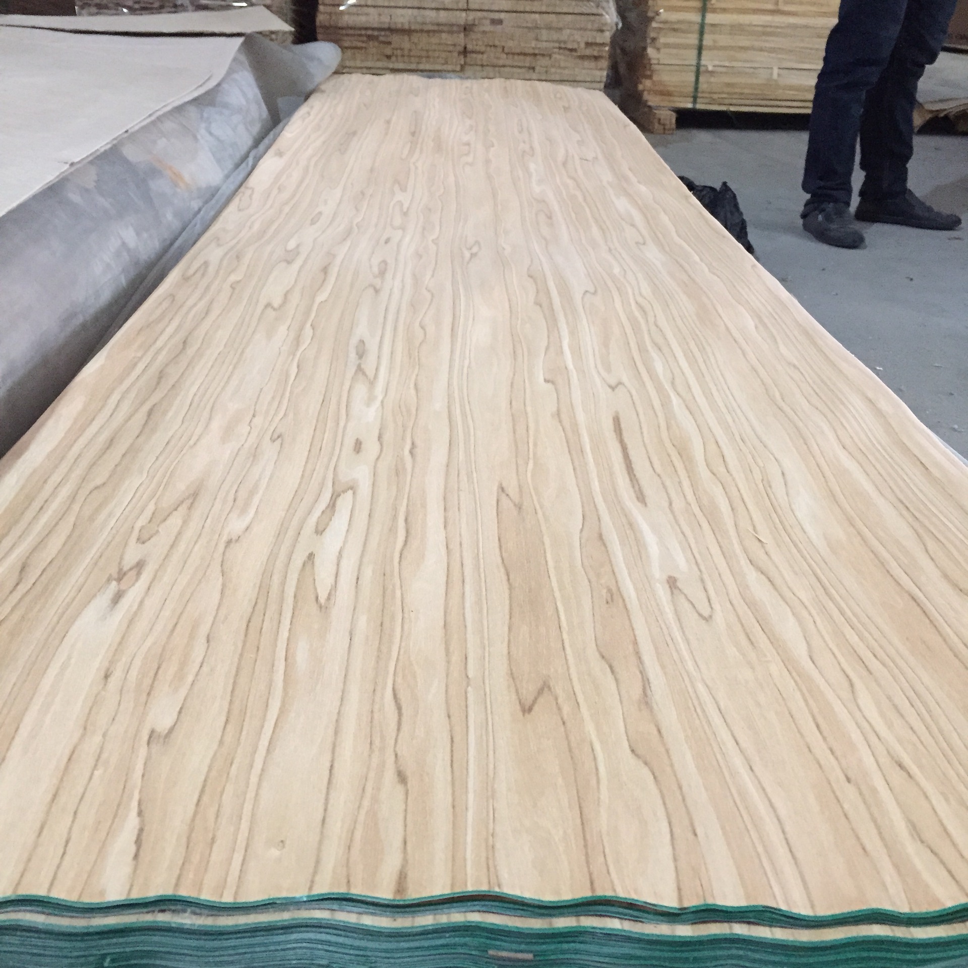 科技木实木木皮橄榄科技木皮中纤板贴面科技木皮酒店装修