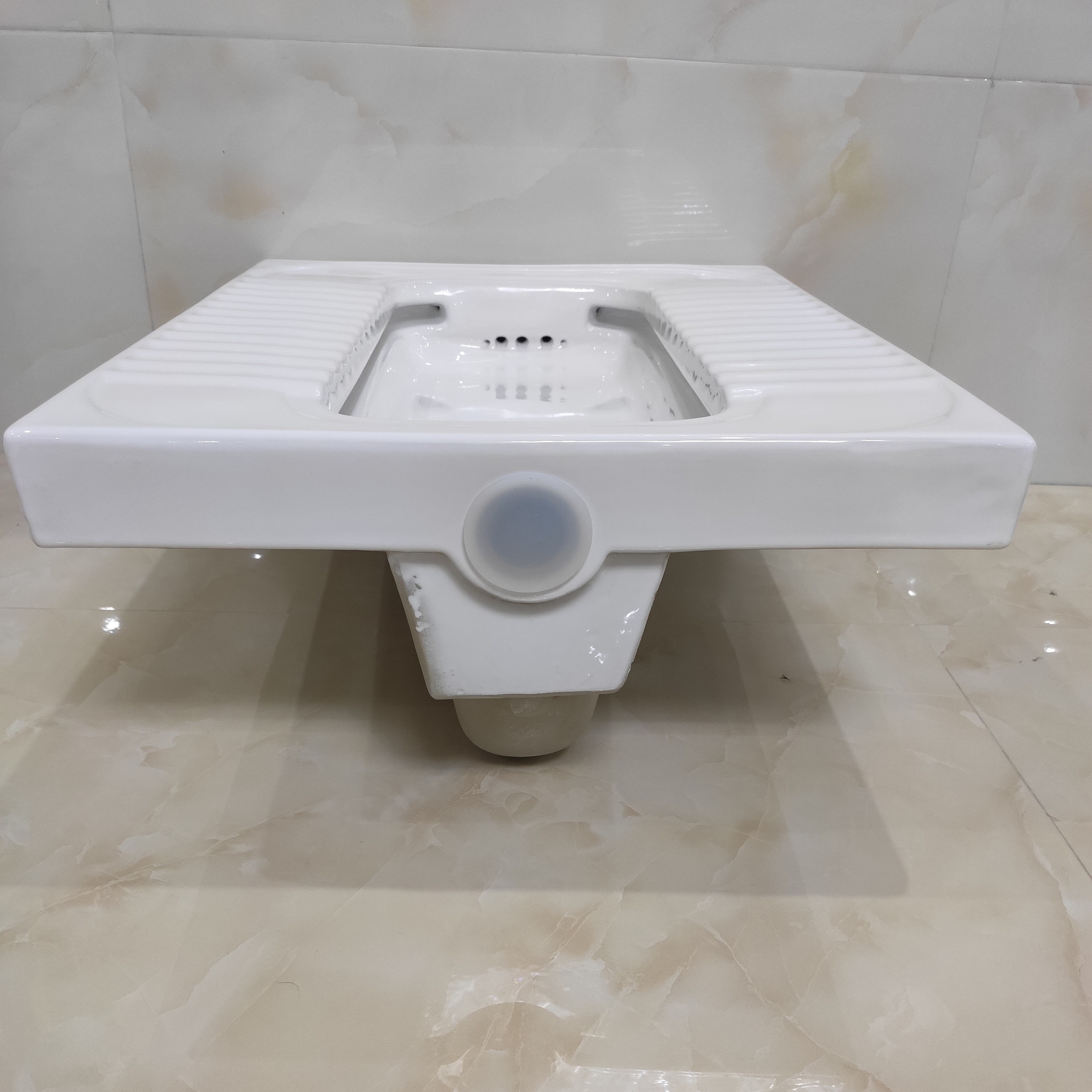 法思莎一体成型大蹲便器 双孔65长蹲坑 大尺寸酒店家用贴牌大便器