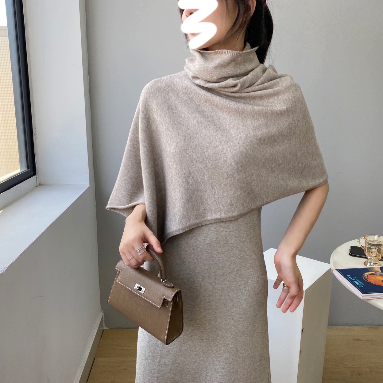 0成交538件嘉织 8t8029 秋款女装不对称毛衣披肩 高街女孩穿搭厚套头