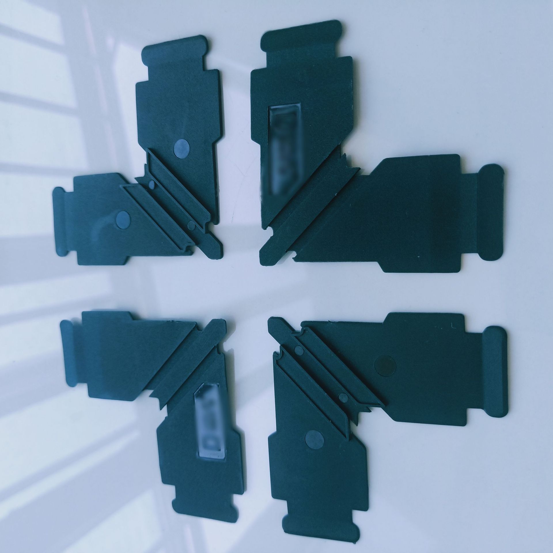 定制加工门窗塑料配件黑色尼龙角码导胶版导流片角片