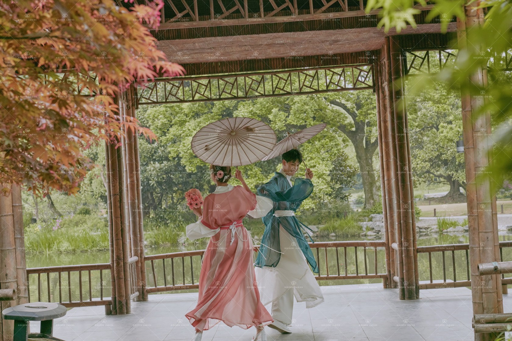 影楼网红复古汉服情侣主题拍照外景旅拍古装艺术照中国风摄影礼服