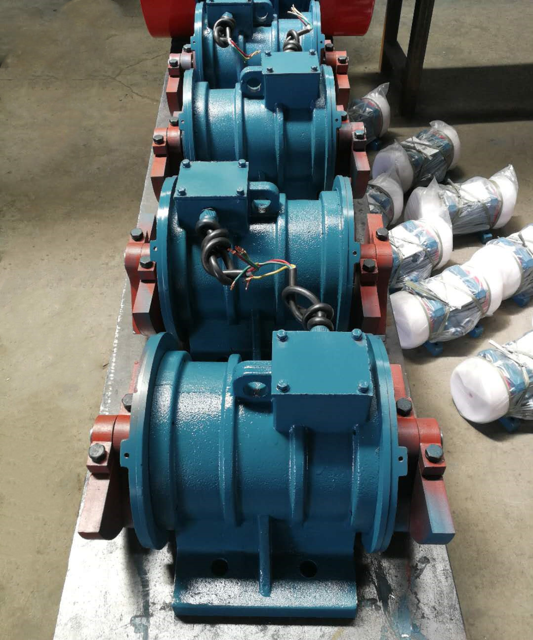 vbh10154w高效节能振动电机380v15kw震动马达工业三相电动机