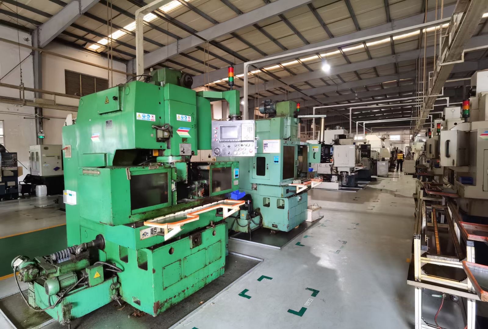 出售8台插齿机y5132a南京二机二手数控插齿机现货