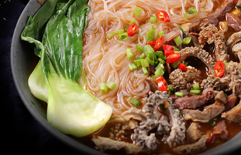 内蒙古羊杂汤粉丝面即食羊肉汤速食新鲜熟食真空小吃4桶