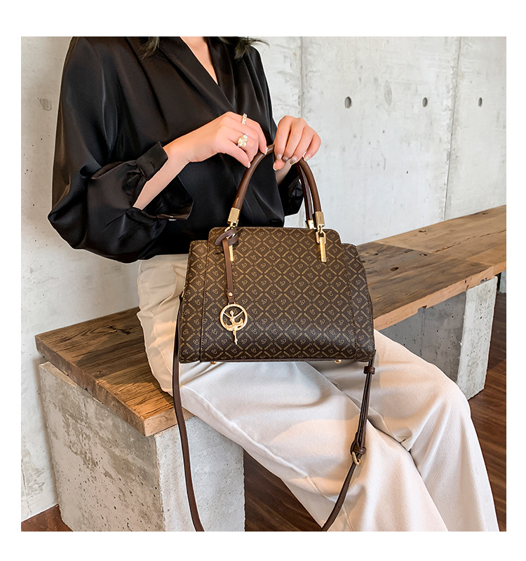 鳄鱼恤手提包2021新款百搭秋冬韩版时尚流行大容量单肩斜挎女包潮