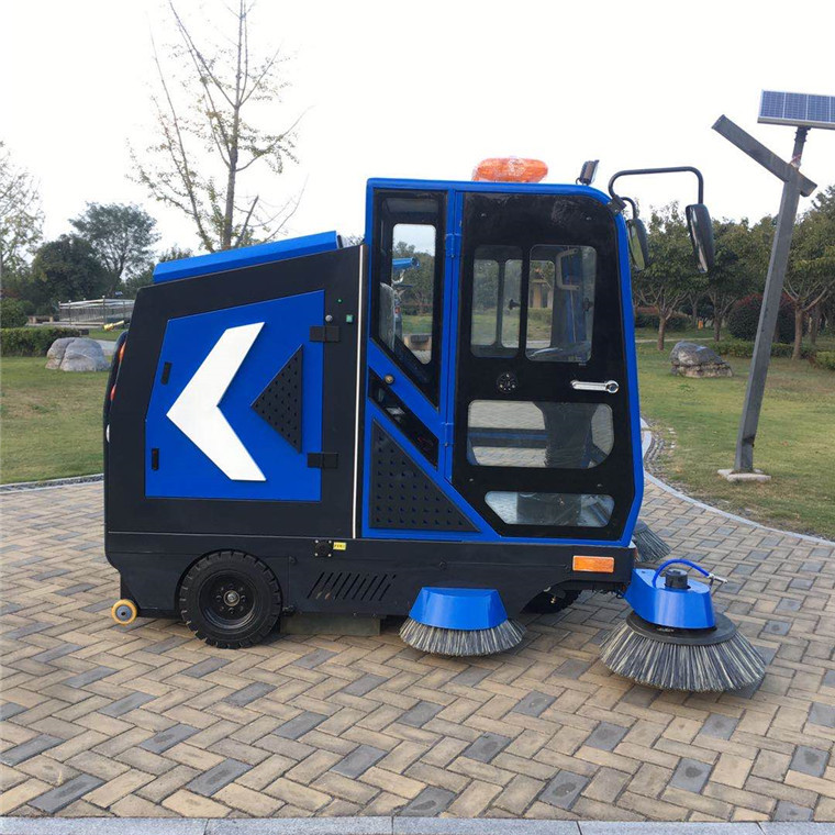 新品驾驶室电动扫地车车间道路电动清扫车多种功电动三轮扫地车
