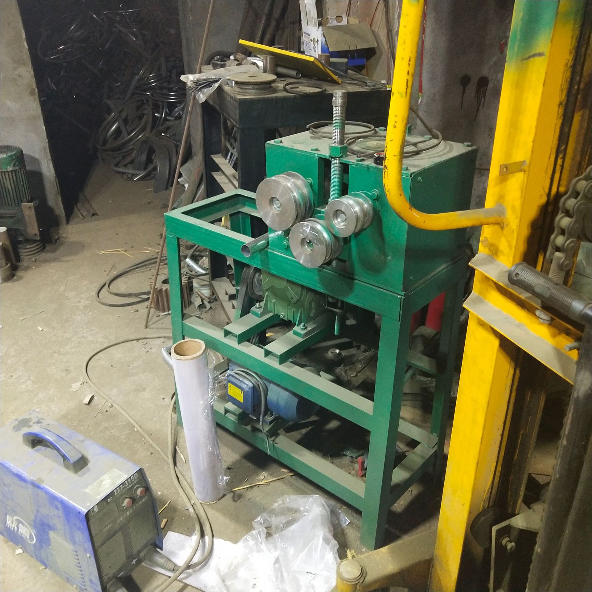 三轴七轴立式电动盘圆机圆管方管弯圈一次成型盘圆机弯管机