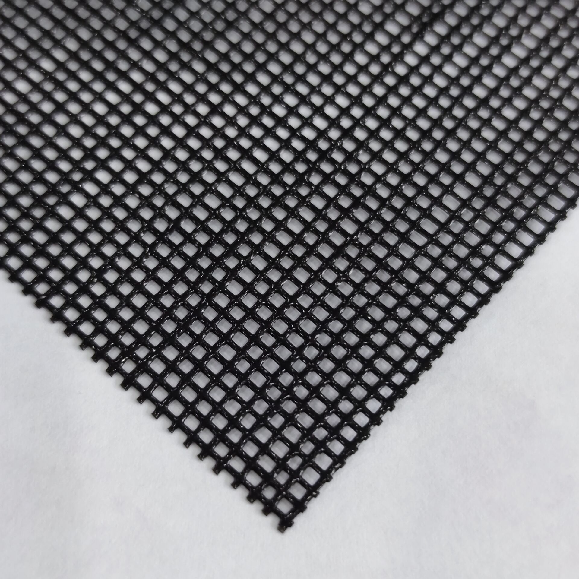 海宁pvc彩色网格布供应美国nfpa701阻燃黑色涂层网格布撕破好