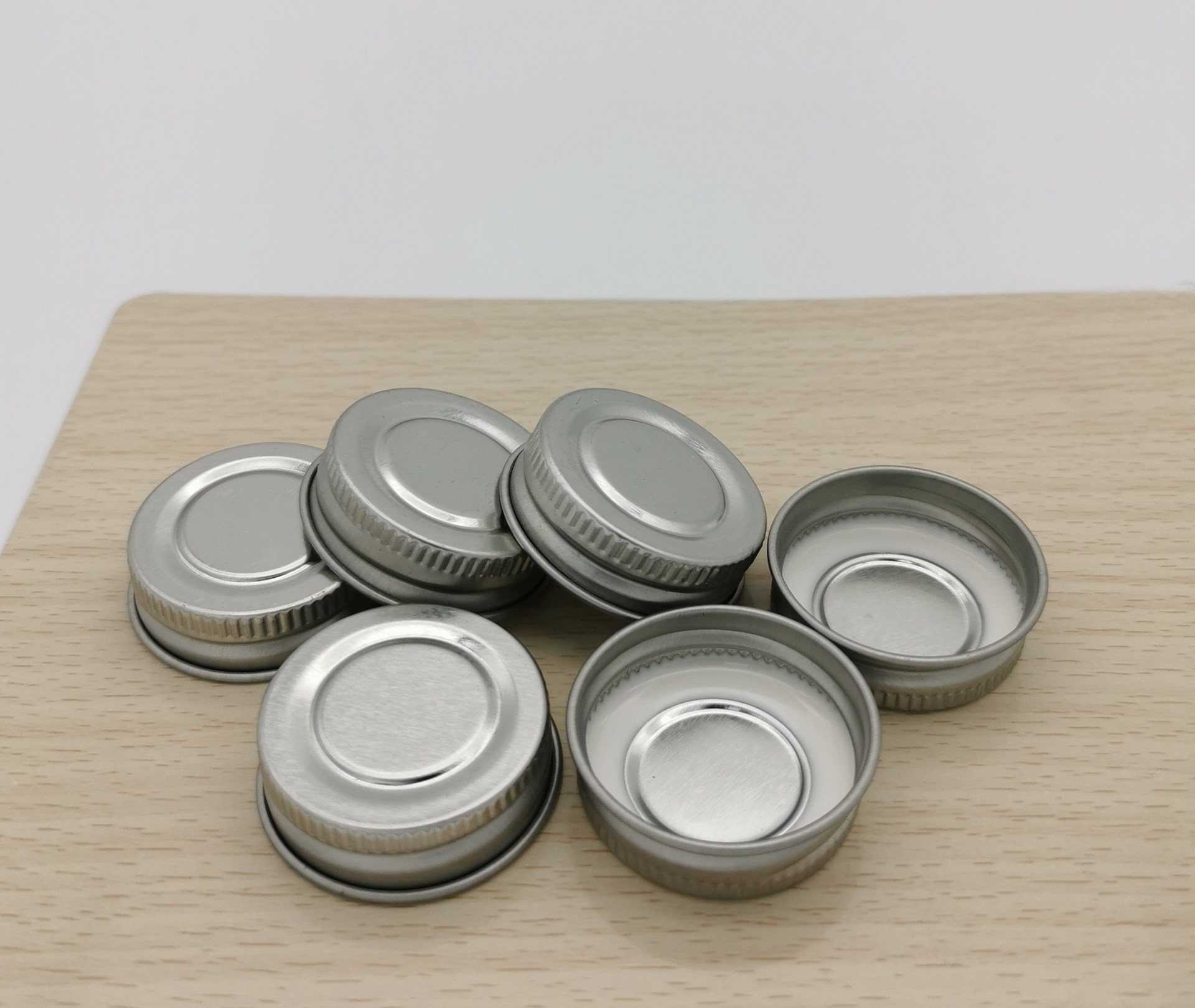 33mm铁螺纹盖ct盖400螺口盖药瓶盖马口铁材质厂家直供可定制图案