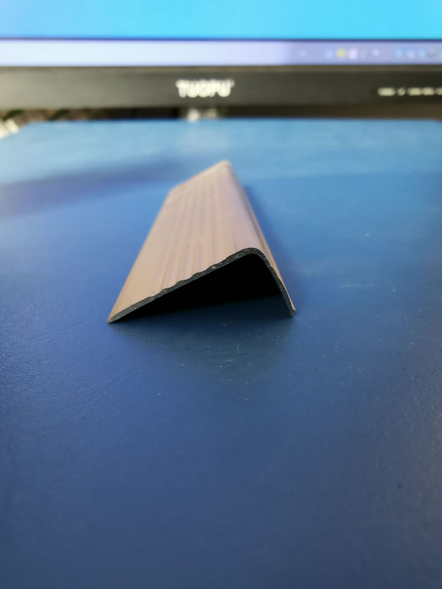 厂家铝型材定制 铝合金u型封边条 铝型材加工开模背景墙收边条