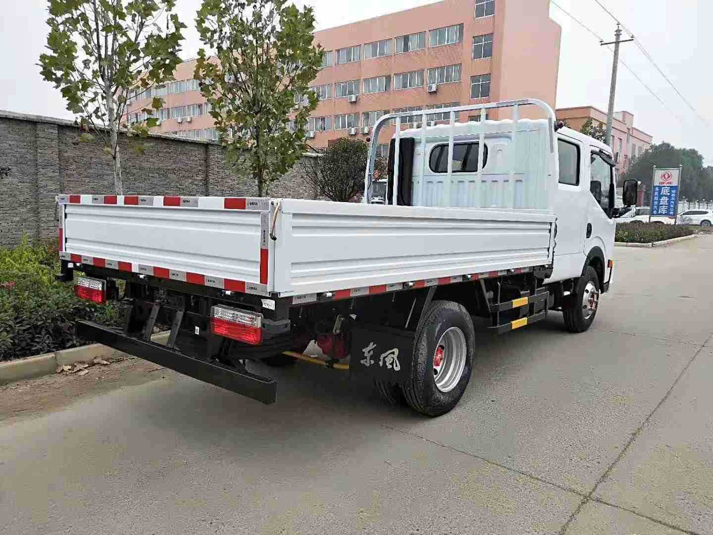 国六东风多利卡双排自卸车厂家直销蓝牌公路养护车现车随提随走