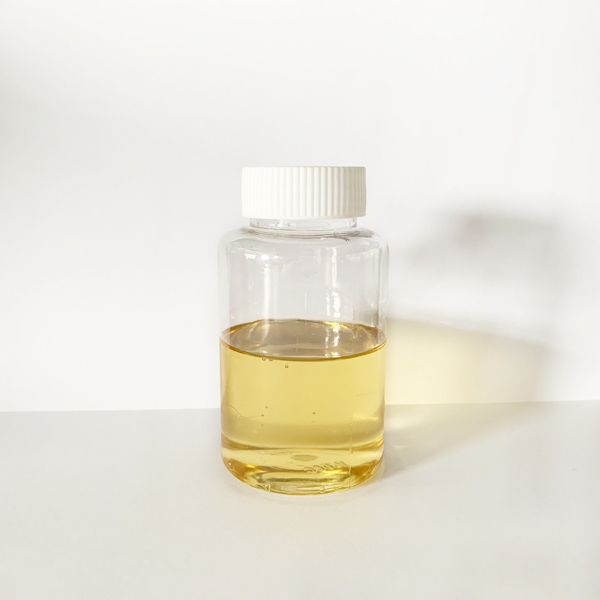 聚甘油-3 异硬脂酸酯-彩妆分散剂,化妆品级(cas:127512-63-4)