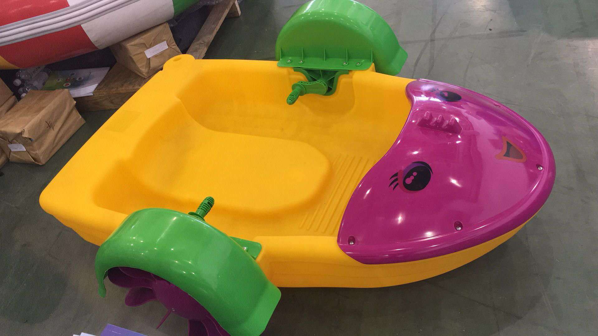 单人手摇船 手划船 飘飘船 儿童船 充气水池船 水上乐园船