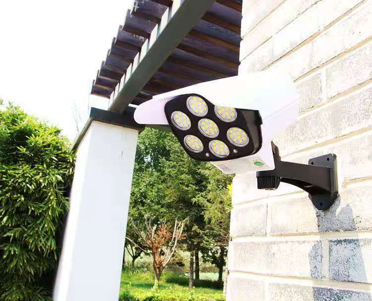 太阳能假摄像头监控无线仿真摄像头室外人体感应庭院灯照明防盗器