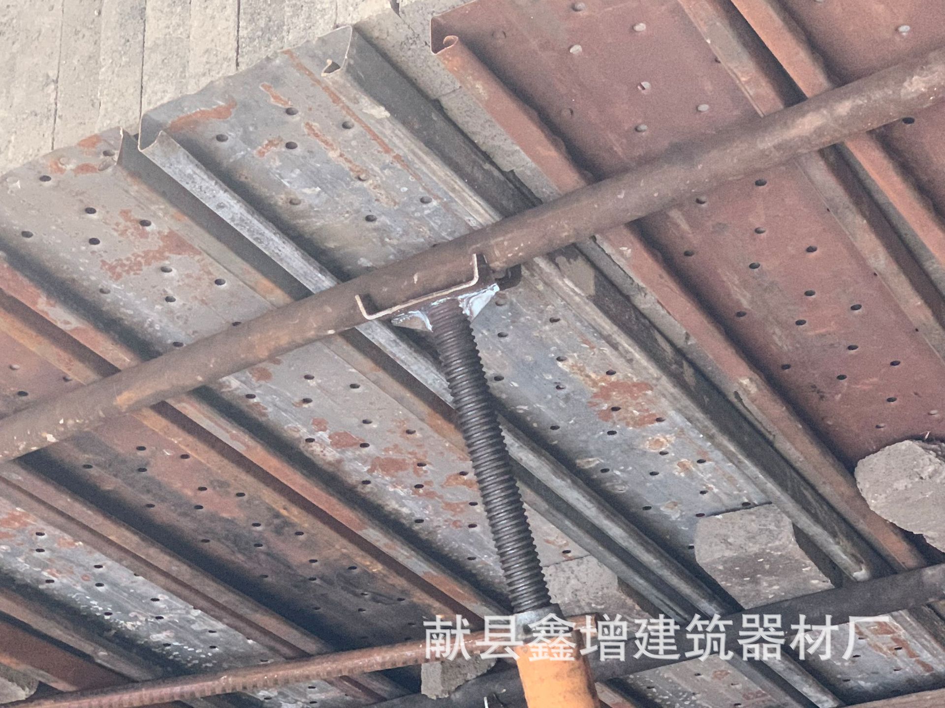 厂家直销各种型号油托 顶托 空心油托 空心丝杠 建筑顶托镀锌油托