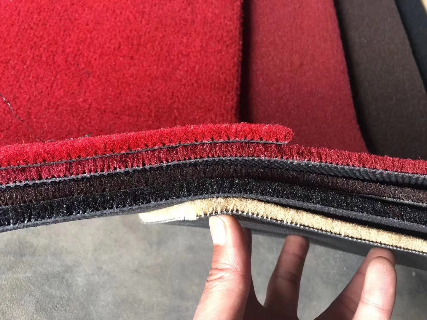 厂家供应耐磨王汽车脚垫 汽车双层垫 丝圈卷材脚垫 新丝圈可裁剪