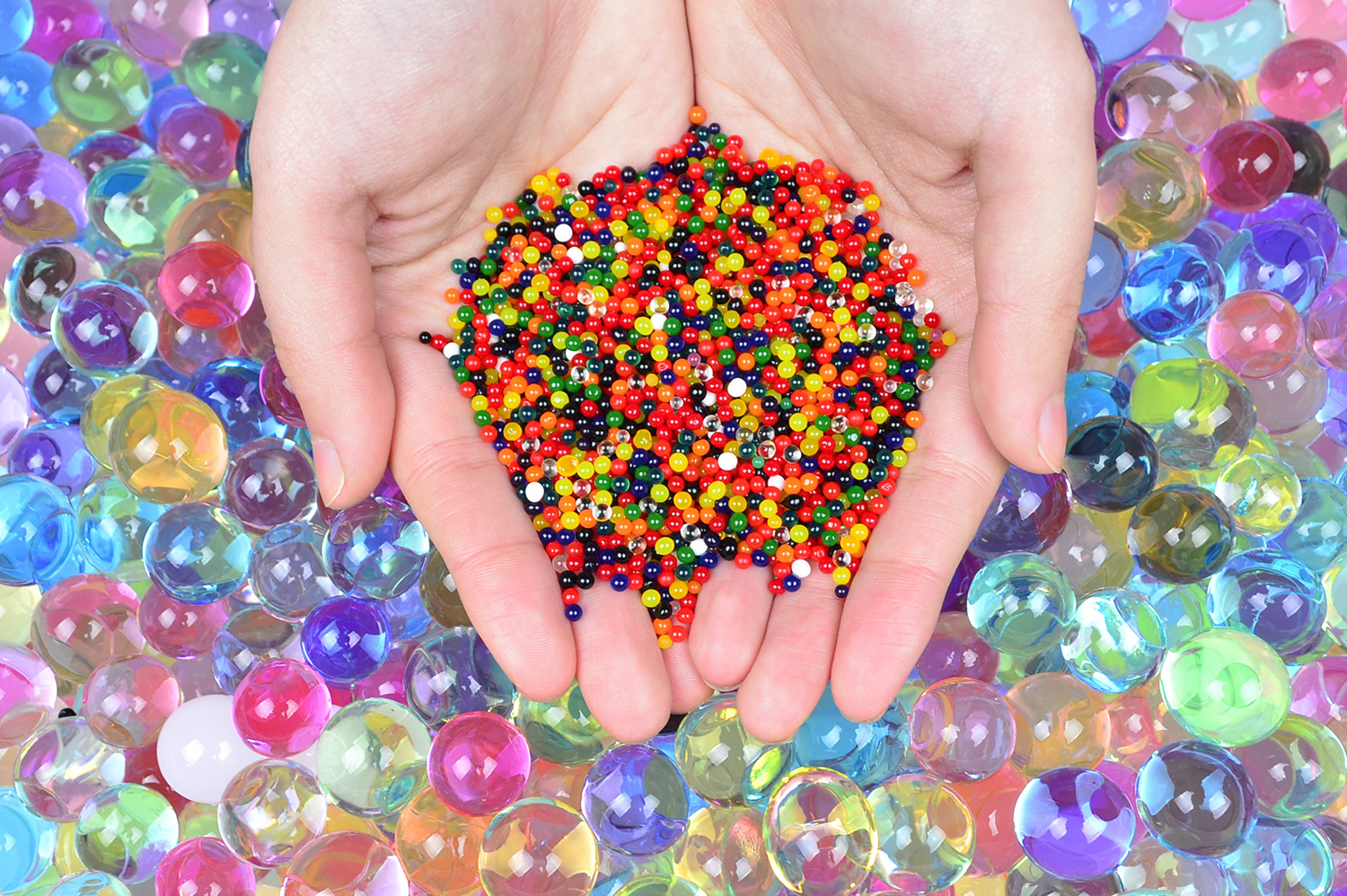 跨境供应海洋宝宝120g瓶装水晶泥儿童怀旧玩具水枪弹珠吸水泡大珠