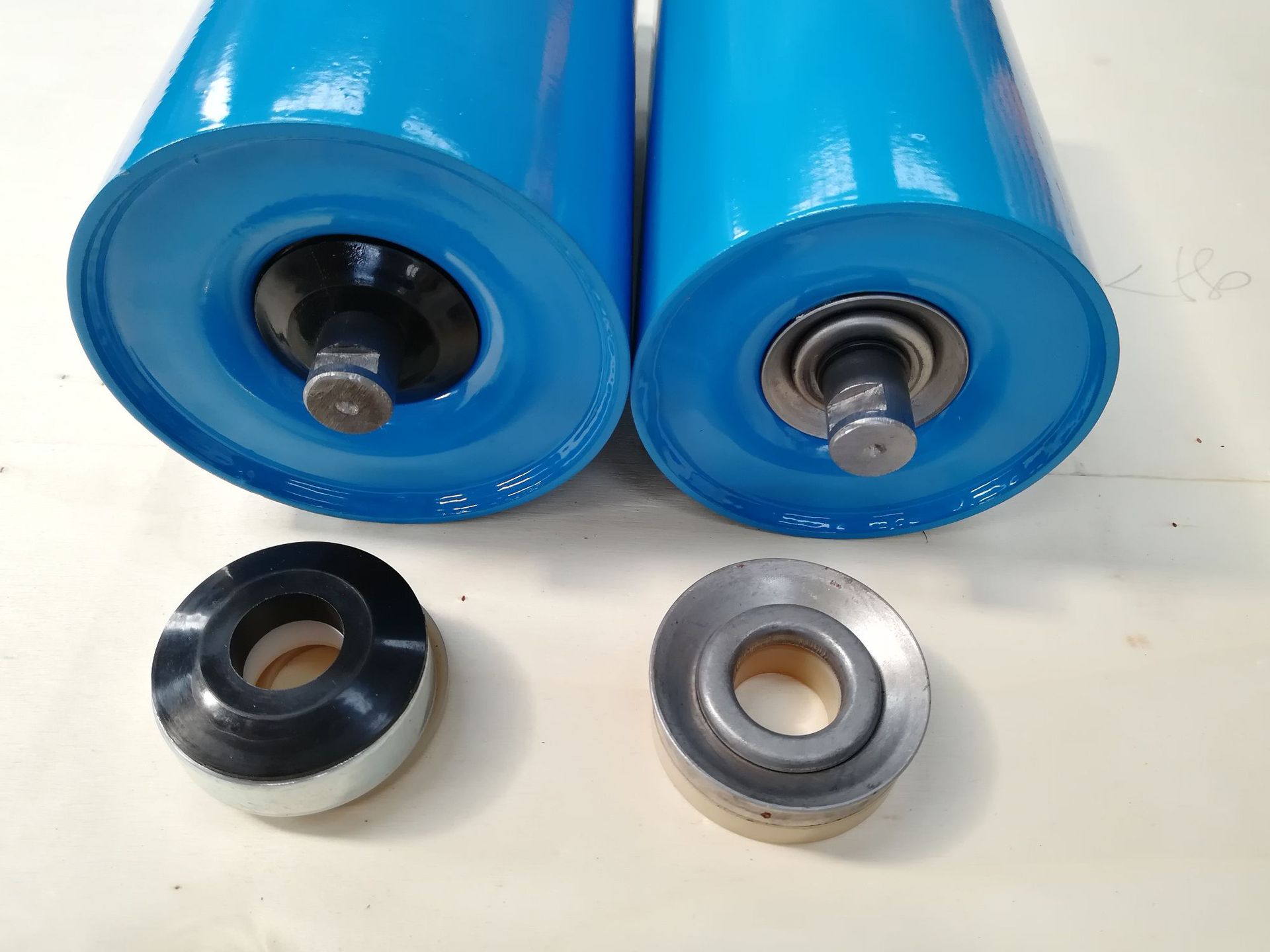 橡胶吊挂托辊组矿用槽型三联托辊 三连托辊承载铁托辊组