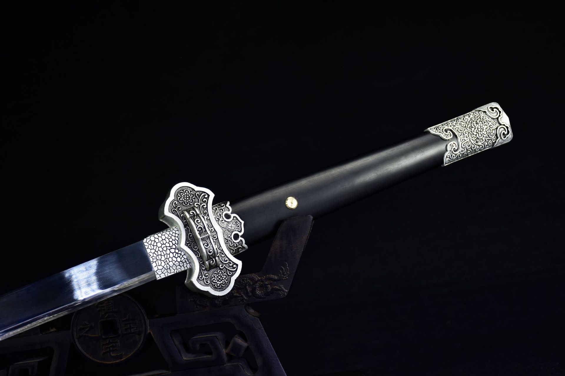 龙泉市刀剑高锰钢唐剑仿古银一体长剑手工锻打宝剑冷兵器未开刃