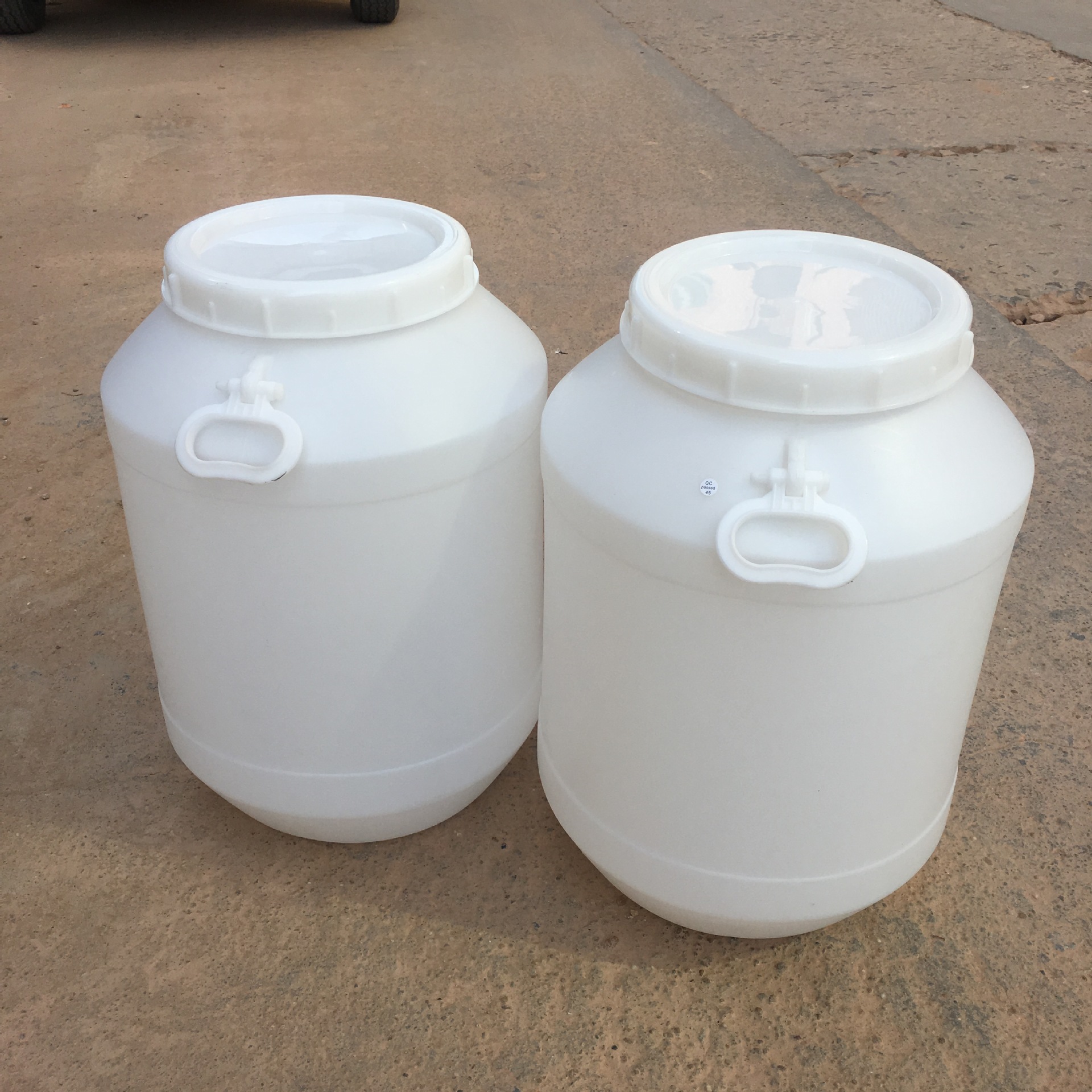 pe60l升大口白色圆形食品桶60kg公斤发酵食品塑料桶化工涂料桶