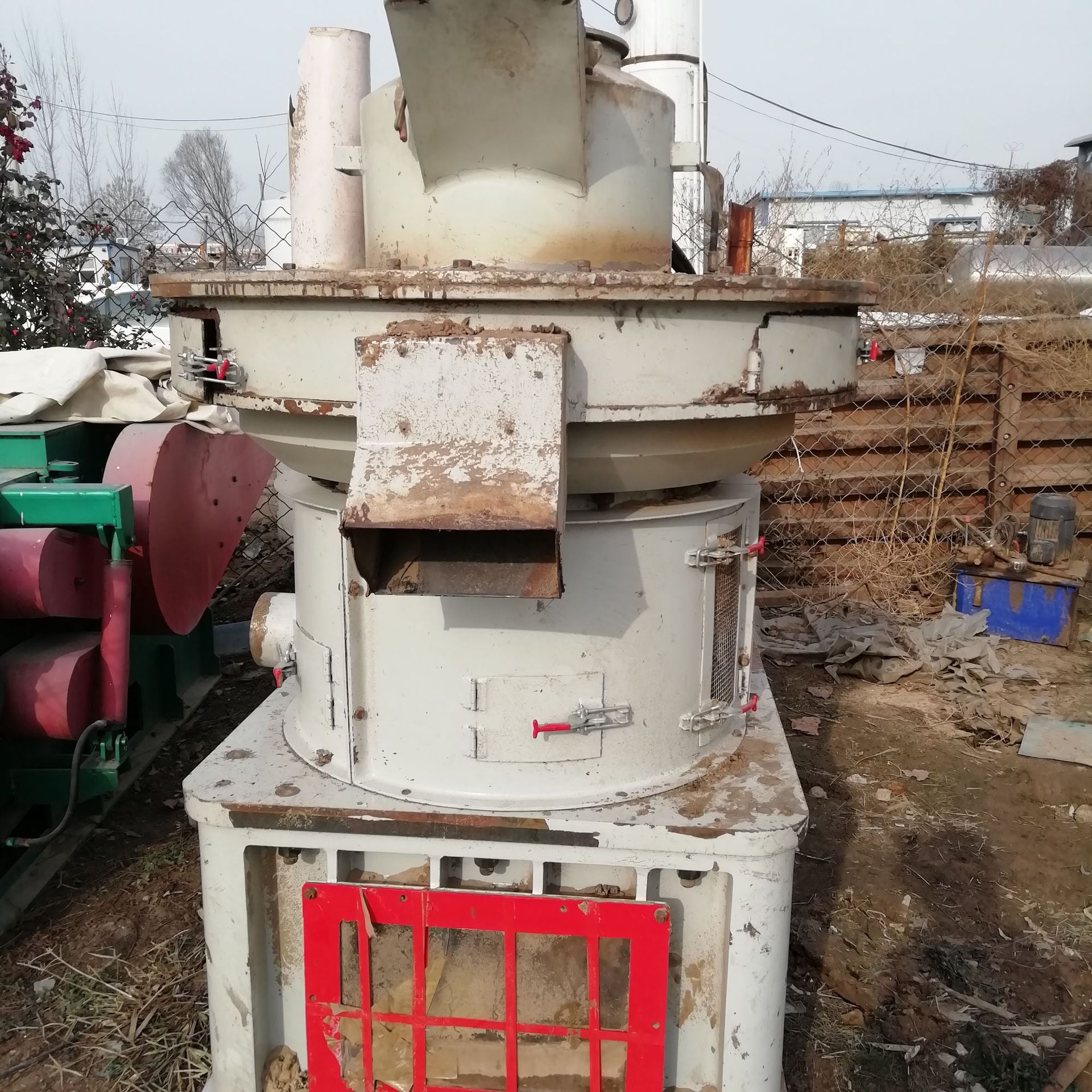 二手颗粒机宇龙560生物质颗粒机90千瓦颗粒机木材粉碎机滚筒烘干